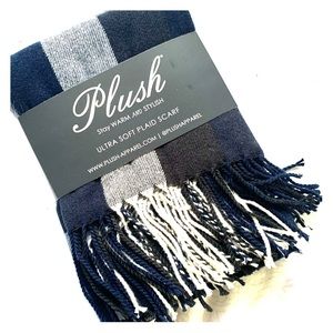 Plush scarf